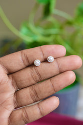 Pearl Stoned Gold Earlobe studs - H7