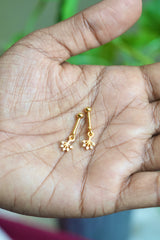 Hanging Four petal gold plated Bugadi