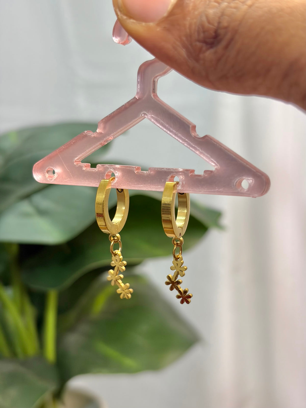Hanging Star Hoop Earrings - HE20