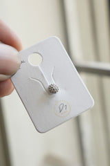 Silver nose pin