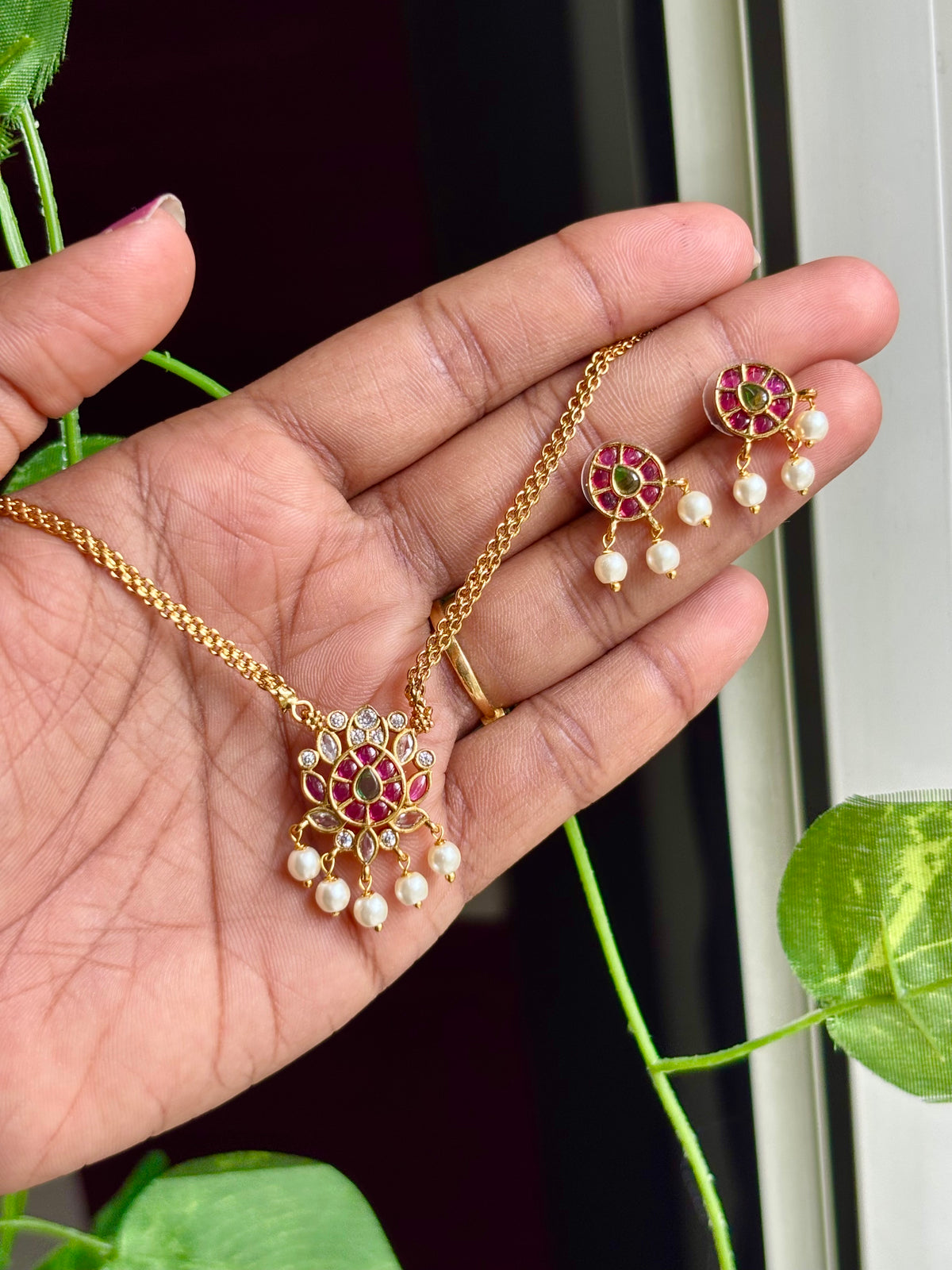 Premium Single Lotus Pendant Necklace Set - AN06