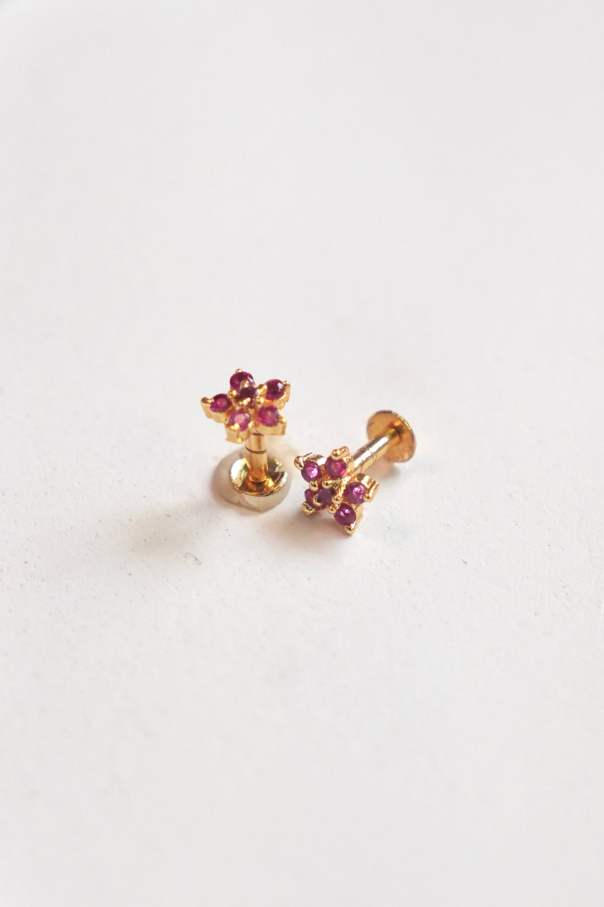 Elegant Second Stud - SSB1