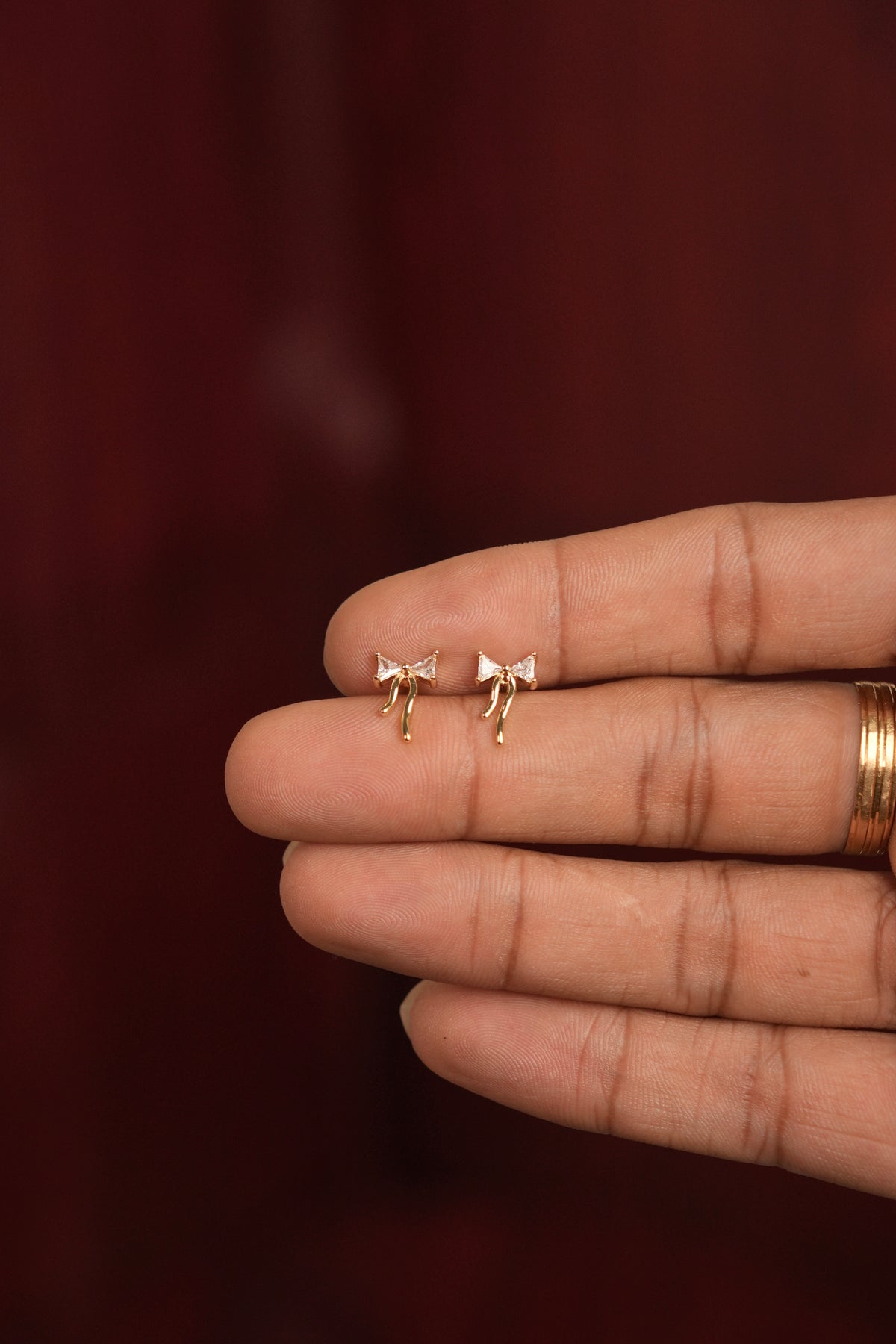 Diamond Replica Gold Ribbon Earlobe/Helix Studs - HS 113