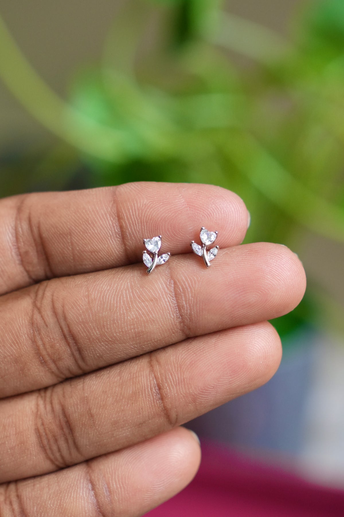 Silver Tulips Earlobe/Helix studs - H16