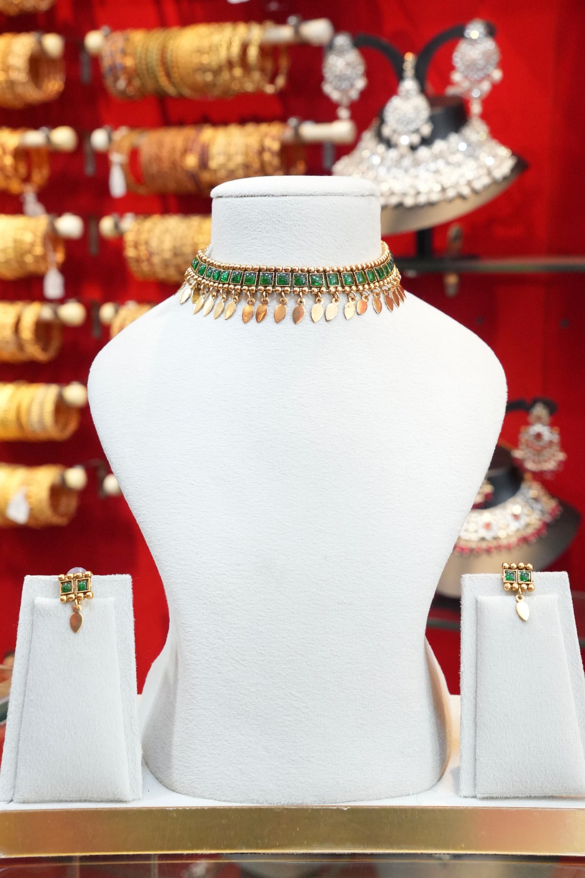 Green Squre Elakkathali Choker - TC008